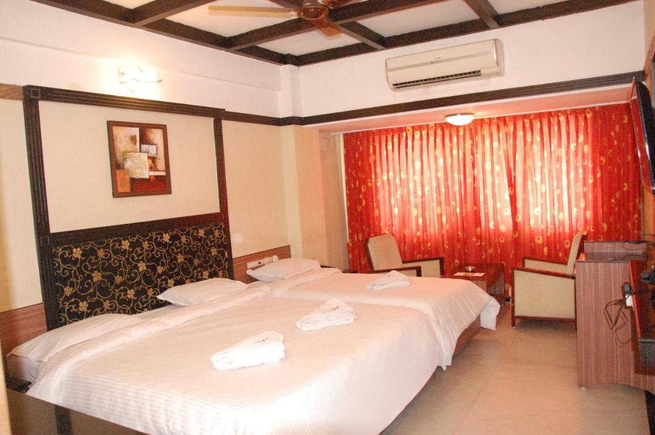 Hotel Blue Star Coimbatore Exteriör bild